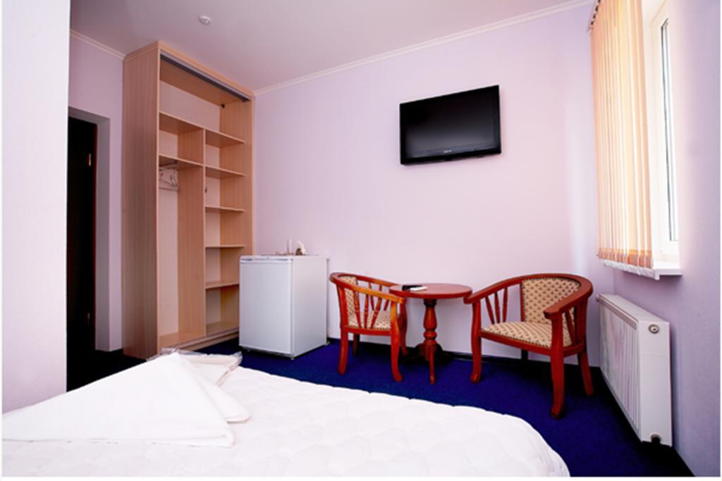 Oasis Hotel Odessa Room photo