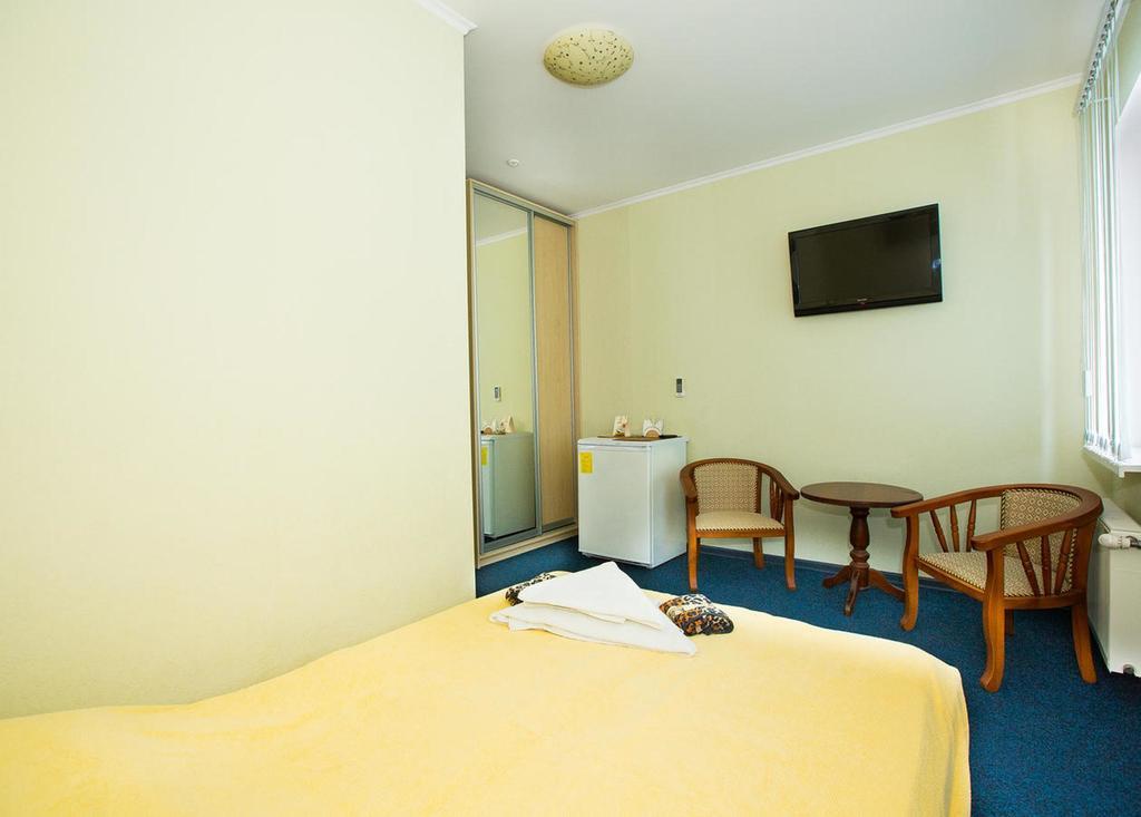 Oasis Hotel Odessa Exterior photo